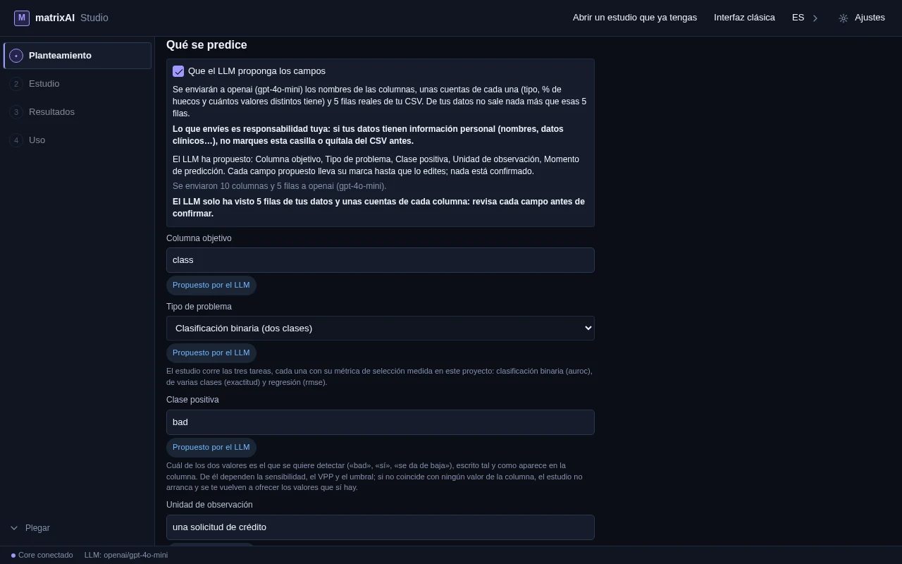 v2.10: el mismo formulario con «Que el LLM proponga los campos» marcada: los campos propuestos llevan la marca «Propuesto por el LLM», y el aviso nombra el LLM configurado y dice lo que se envió